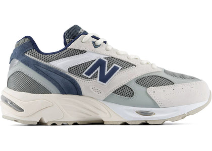 New Balance 880R Sea Salt Bayberry - authentic New Balance sneakers