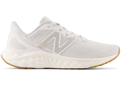 New Balance Fresh Foam Arishi v4 Summer Fog Nimbus Cloud Light Gold Metallic (Women's) - sneakers view 2