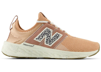 New Balance Fresh Foam X Cruz Artisan v3 Light Sparrow Sparrow Black (Women's) - sneakers view 2