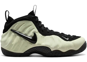 Nike Air Foamposite Pro Glow-In-The-Dark - vue 360