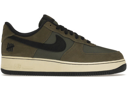 Nike Air Force 1 Low SP Undefeated Ballistic Dunk vs. AF1 sneakers - authentic streetwear shoes