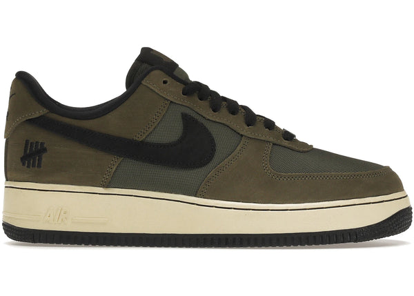 Nike Air Force 1 Low SP Undefeated Ballistic Dunk vs. AF1 sneakers - authentic streetwear shoes