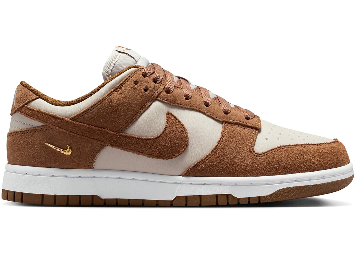 Nike Dunk Low Suede Light British Tan Cream (Women's) - vue 360