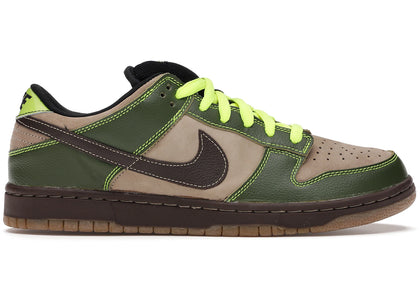 Nike SB Dunk Low Jedi sneakers - authentic streetwear shoes