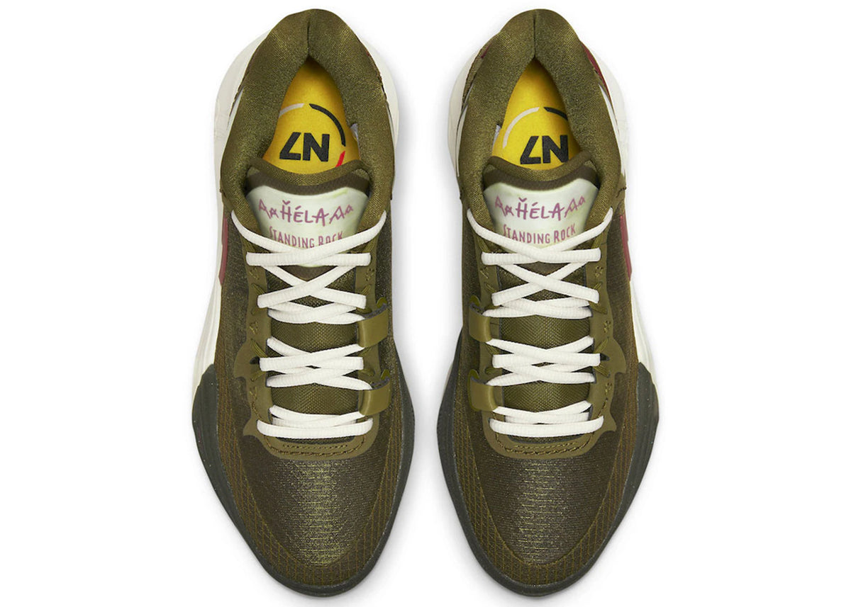 Nike Kyrie 8 N7 Standing Rock - vue secondaire B