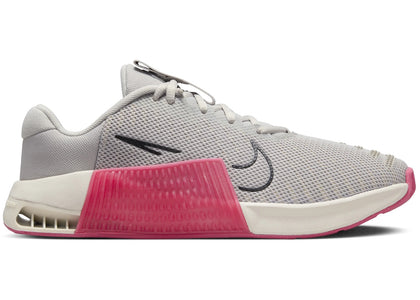 Nike Metcon 9 Light Iron Ore Light Orewood Brown Khaki Aster Pink (Women's) - sneakers view 2