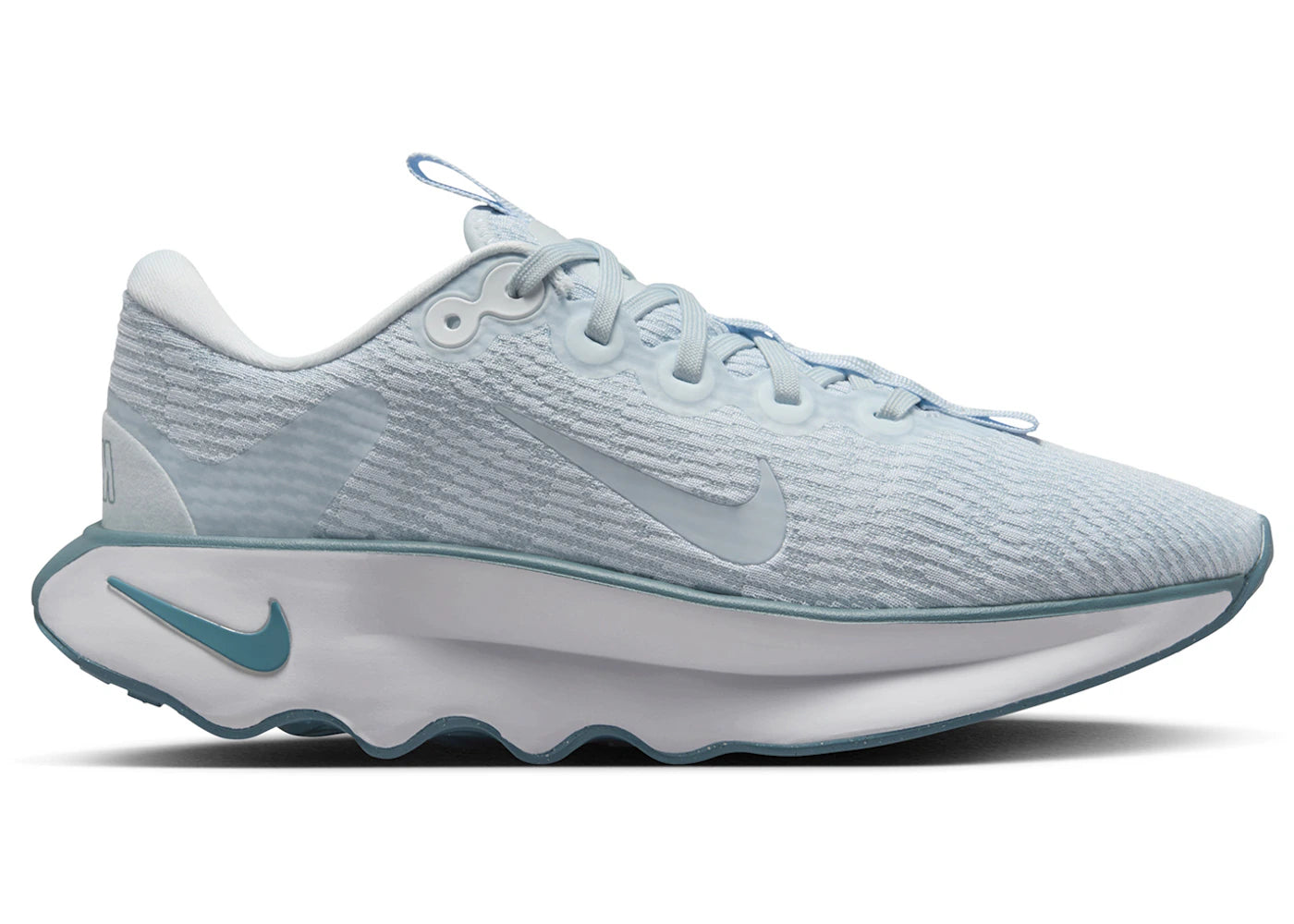 Nike Motiva Blue Tint Light Armory Blue Smokey Blue (Women's) - vue 360