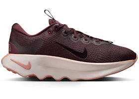 Nike Motiva Burgundy Crush Red Sepia Silt Red (Women's) - vue 360