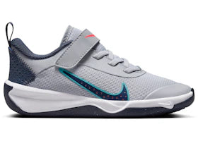 Nike Omni Multi-Court Wolf Grey Bright Crimson Dusty Cactus Thunder Blue (PS) - vue 360