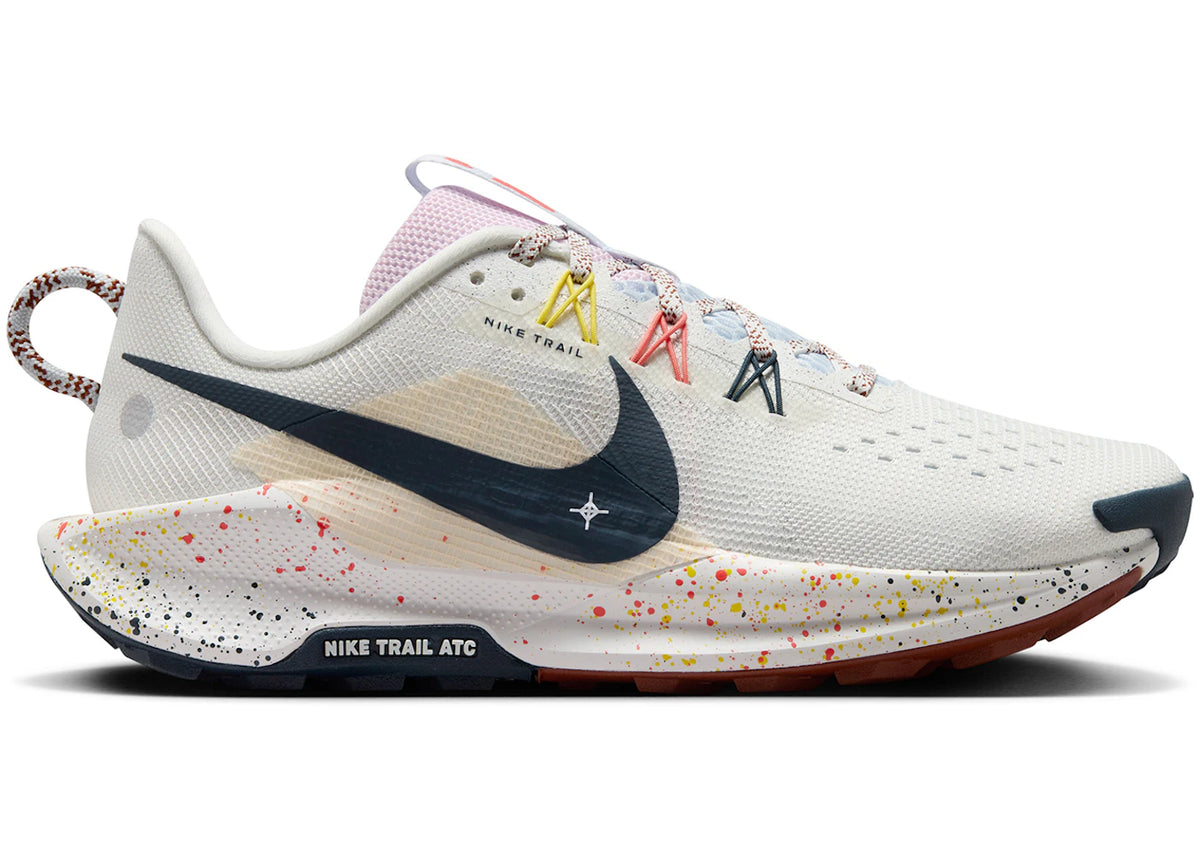 Nike React Pegasus Trail 5 Summit White Football Grey Pink Foam Armory Navy (Women's) - vue secondaire A