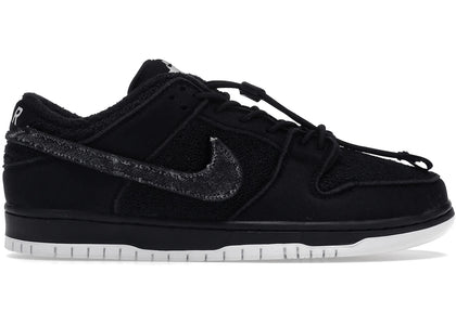 Nike SB Dunk Low Gnarhunters - authentic Nike sneakers