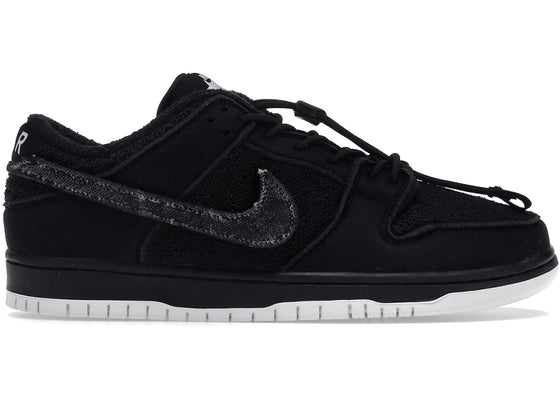 Nike SB Dunk Low Gnarhunters sneakers - authentic streetwear shoes