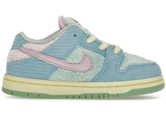 Nike SB Dunk Low Verdy Visty (TD) sneakers - authentic streetwear shoes