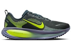 Nike Vomero 18 Seaweed Sanded Purple Volt - vue 360