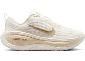 Nike Vomero Plus Sail Light Khaki Gold (Women's) - vue 360