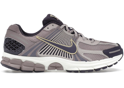Nike Zoom Vomero 5 Platinum Violet sneakers - authentic Nike shoes