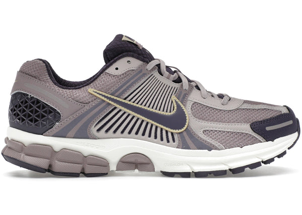 Nike Zoom Vomero 5 Platinum Violet sneakers - authentic Nike shoes