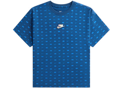 Nike x LEGO Girls' Cropped T-shirt Brave Blue - building set view 2