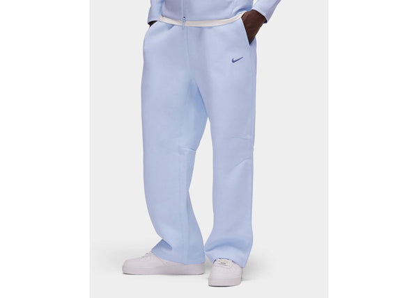 Nike x NOCTA NRG Tech Fleece Hose mit offenem Saum, Helllila/Daybreak