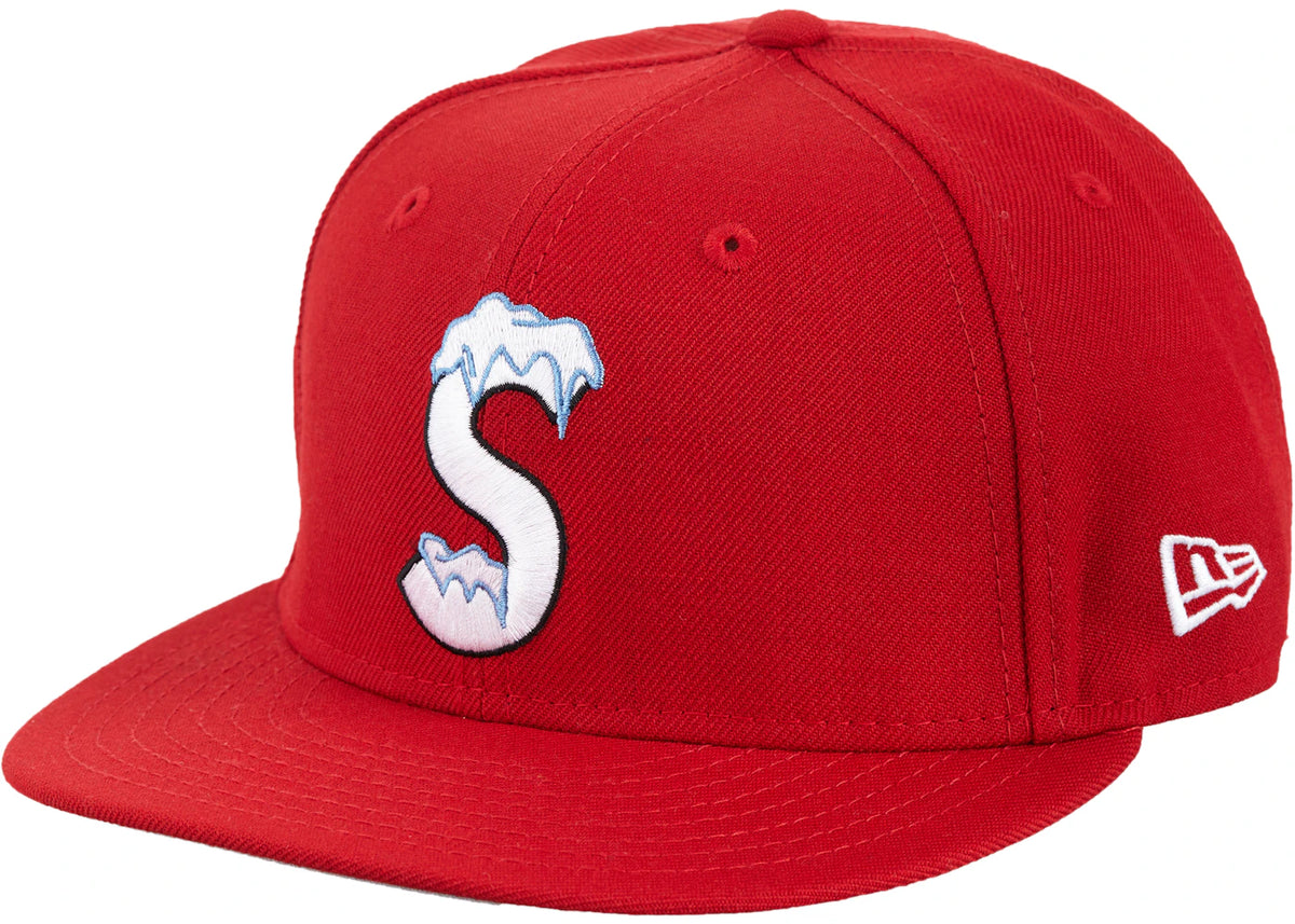 Supreme S Logo New Era Red - vue 360