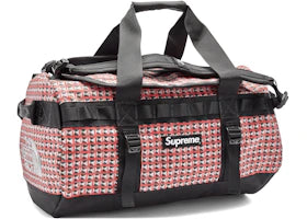 Supreme The North Face Studded Small Base Camp Duffle Bag Red - vue 360