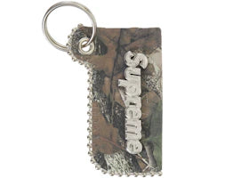 Supreme b.b. Simon Leather Lighter Case Keychain TrueTimber HTC Fall Camo - vue 360