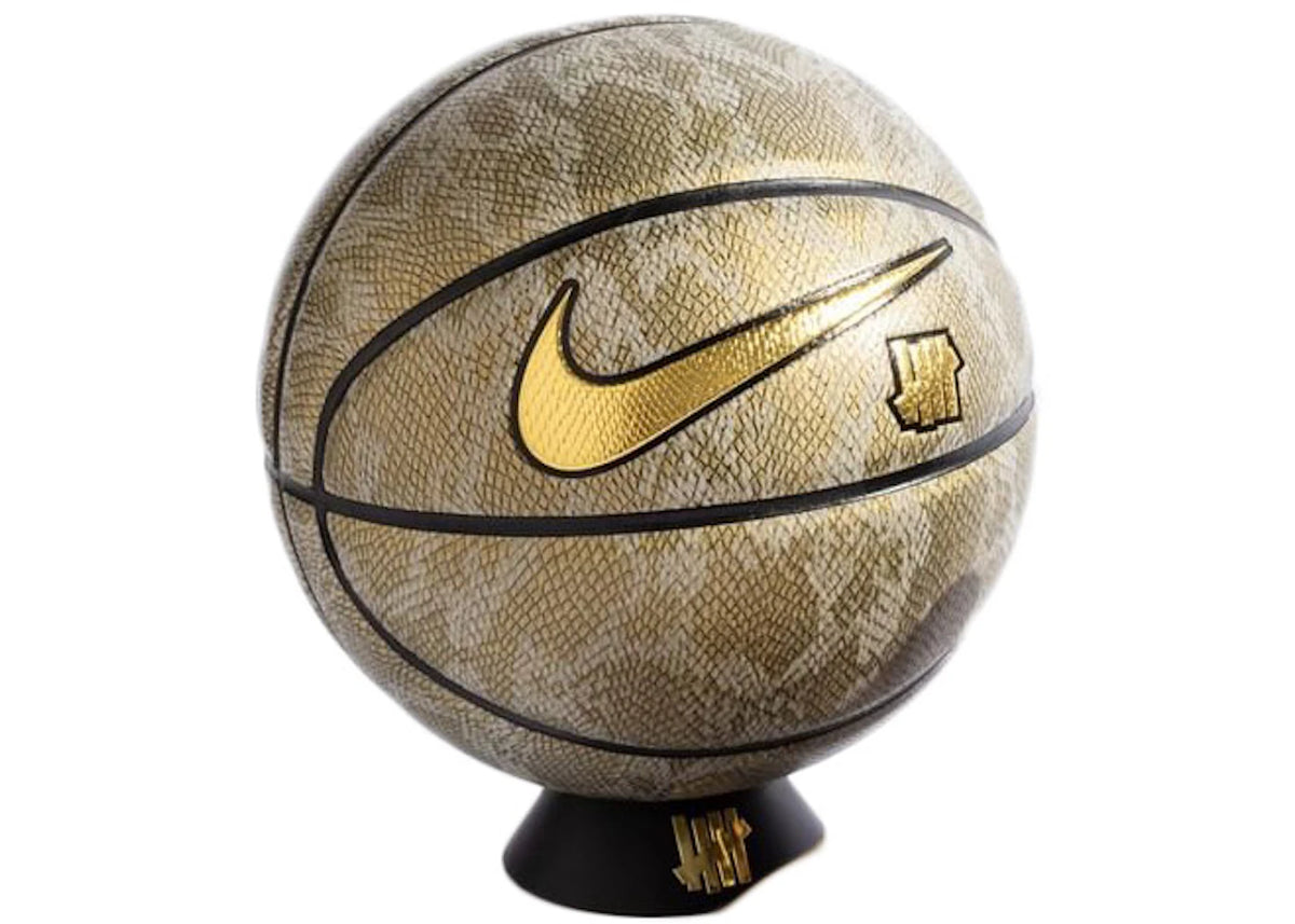 Undefeated x Nike Kobe Bryant "Hall of Fame" Metallic Gold Snake Basketball - vue secondaire B