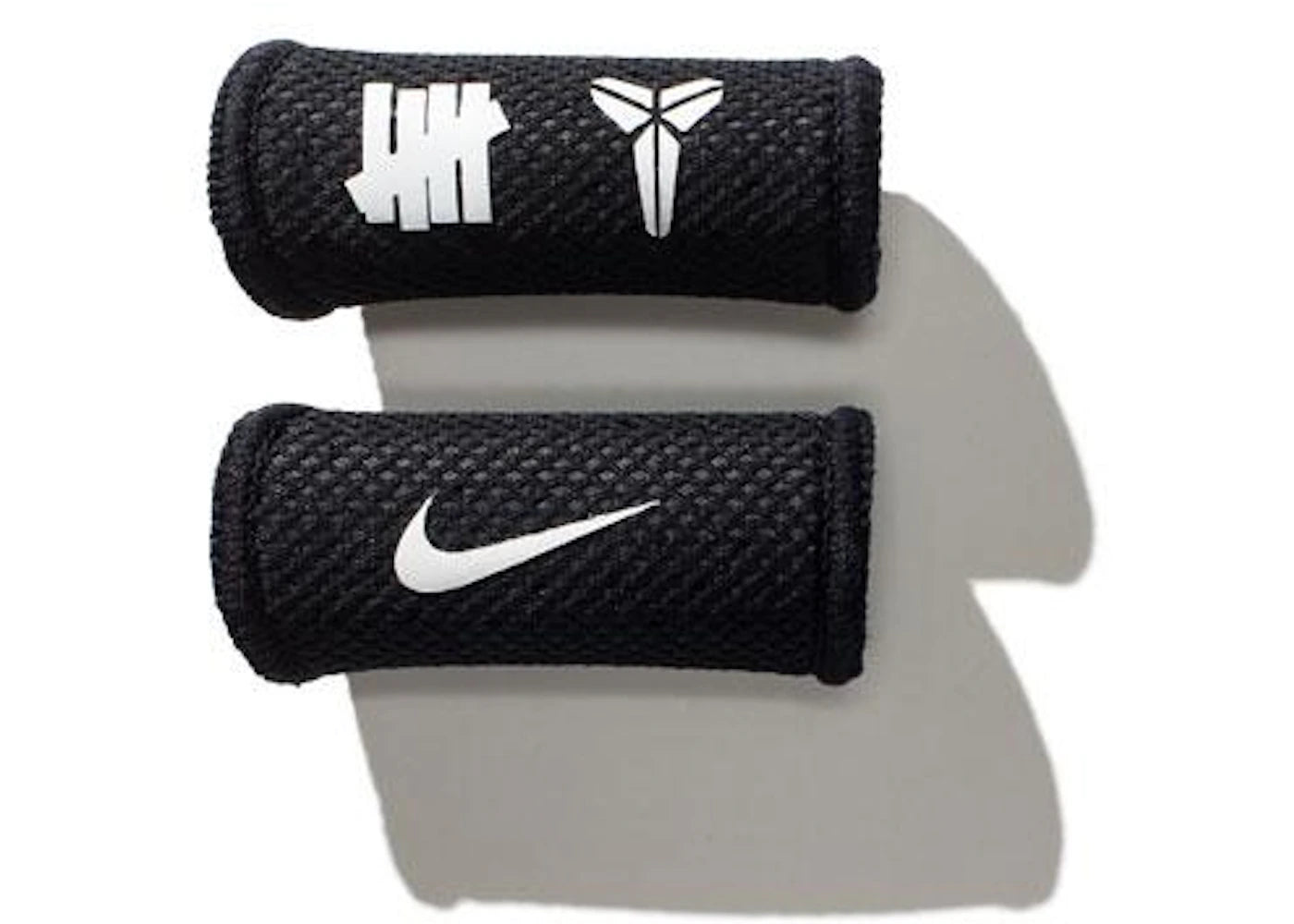 Undefeated x Nike x Kobe Finger Sleeves Black - vue 360