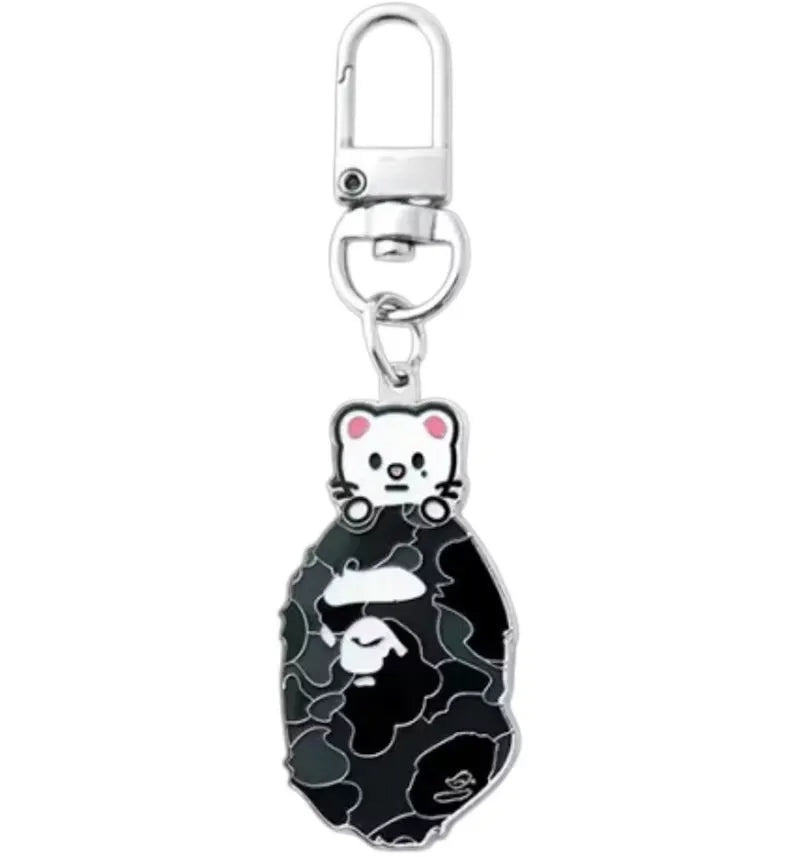 BAPE x Stray Kids Hyunjin Keychain Black - vue 360