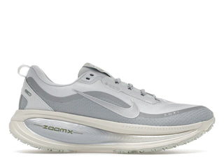 Nike Vomero 18 Gore-Tex Pure Platinum Light Pumice - authentic Nike sneakers