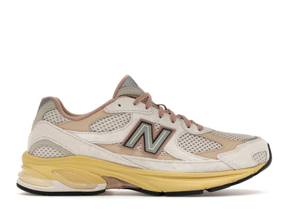 New Balance 2010 Rose Beige - authentic New Balance sneakers