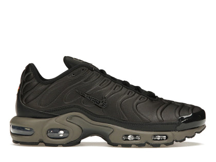 Nike Air Max Plus Premium Paris - authentic Nike sneakers