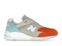 New Balance 990v2 Kith Cyclades (with Socks)