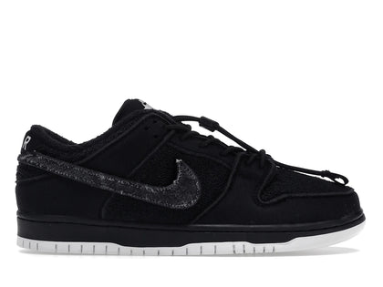 Nike SB Dunk Low Gnarhunters - authentic Nike sneakers