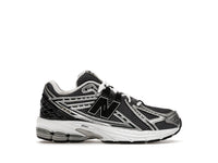 New Balance 1906R Silber Metallic Schwarz (GS)