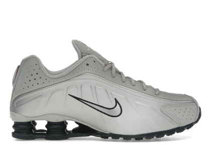 Nike Shox R4 College Grey - authentic Nike sneakers