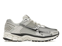 Nike Zoom Vomero 5 Photon Dust Metallic Silver (Damen)