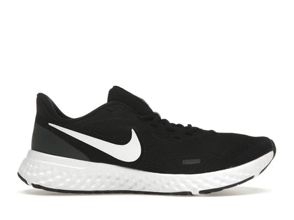 Nike Revolution 5 Black/White - authentic Nike sneakers