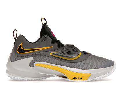 Nike Zoom Freak 3 Low Battery - authentic Nike sneakers