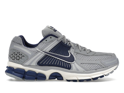 Nike Zoom Vomero 5 Yankees - authentic Nike sneakers