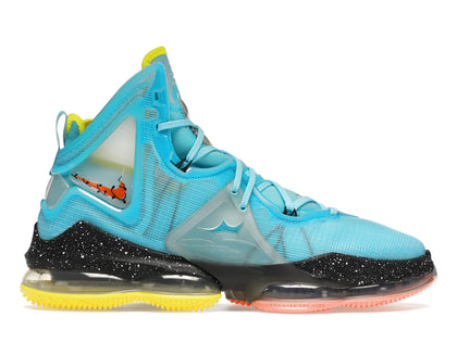 Nike LeBron 19 Christmas - authentic Nike sneakers