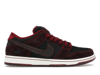 Nike SB Dunk Low Riot Skateshop - authentic Nike sneakers
