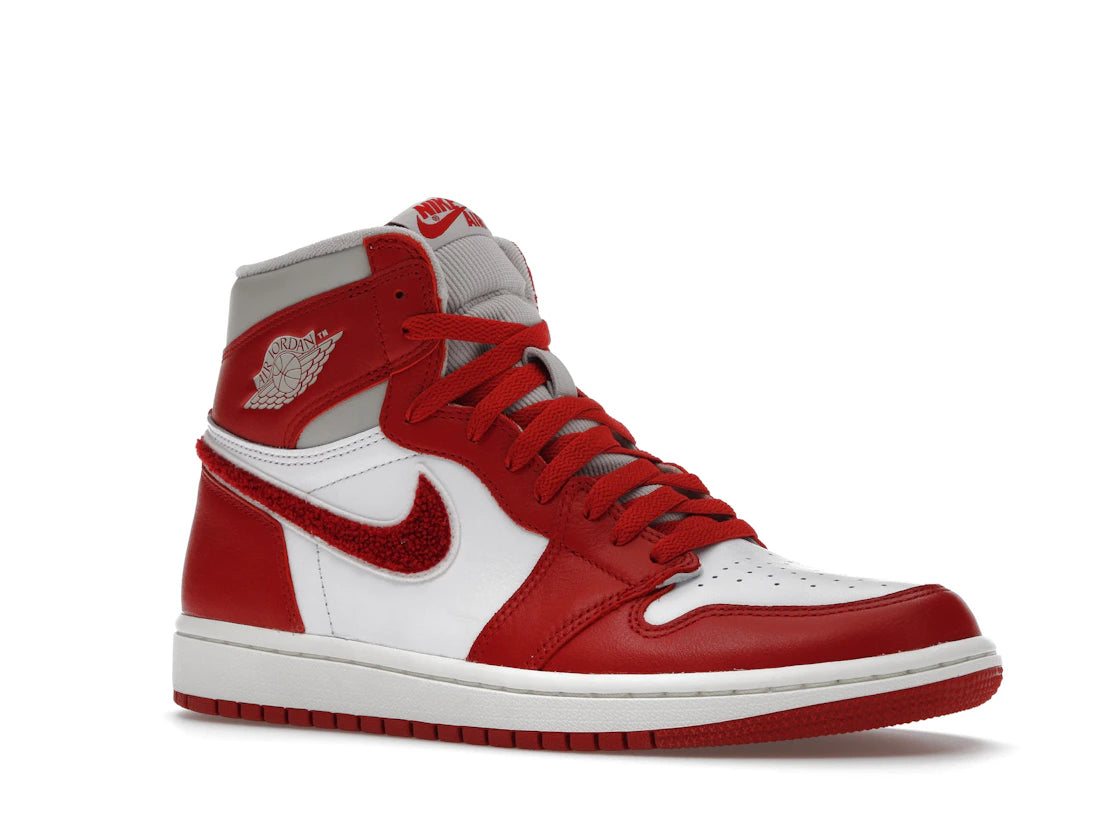 Jordan 1 Retro High OG Varsity Red (Women's) - vue secondaire A