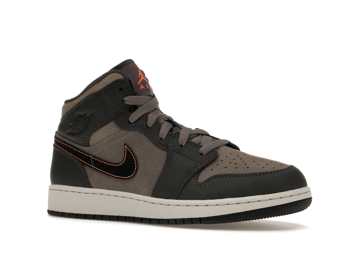 Jordan 1 Mid SE Night Stadium (GS) - vue secondaire A