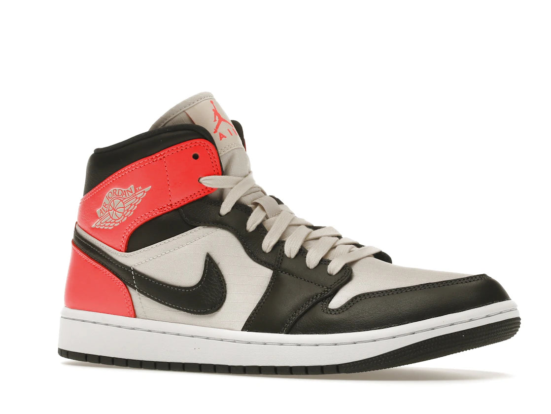 Jordan 1 Mid Newsprint Light Orewood Brown (Women's) - vue secondaire A
