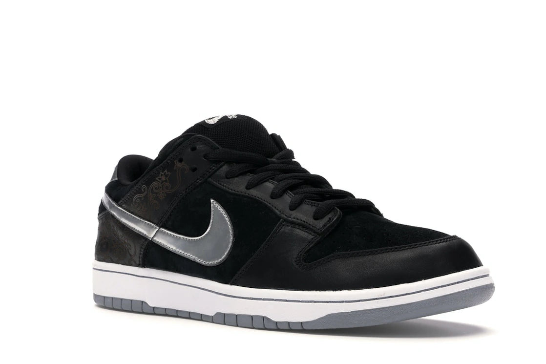 Nike SB Dunk Low Takashi 2