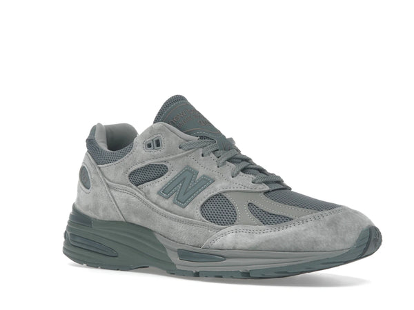 New Balance 991v2 MiUK thisisneverthat Grey