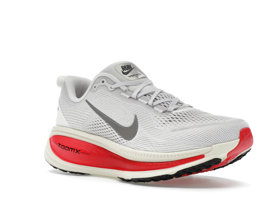 Nike Vomero 18 Platinum Tint Siren Red Light Smoke Grey Metallic Pewter