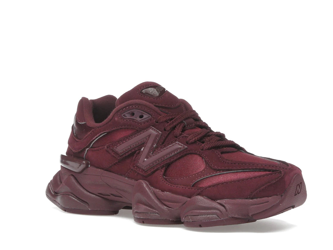 New Balance 9060 Burgunderrot
