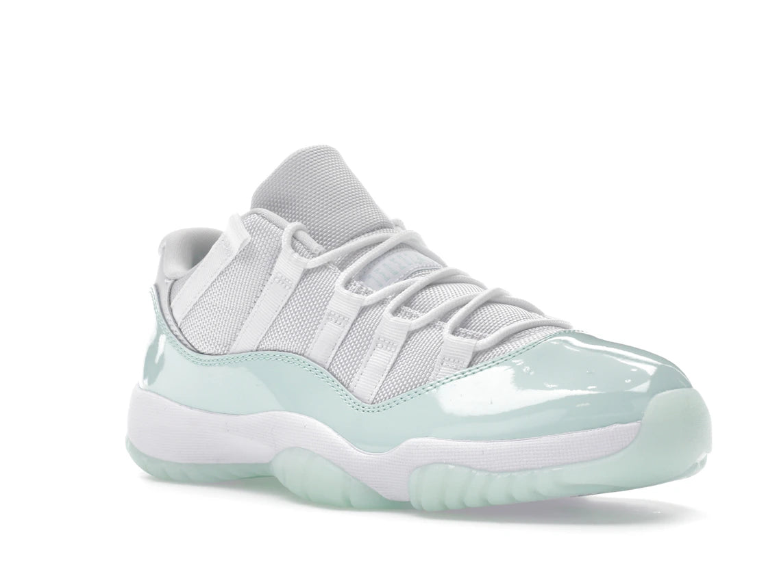 Jordan 11 Retro Low Igloo (Damen)